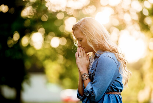 How to Improve Your Emotional Well-Being with Gratitude